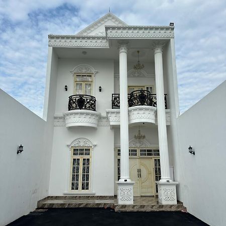 Villa Rumah Putih Jogja Джок'якарта Екстер'єр фото