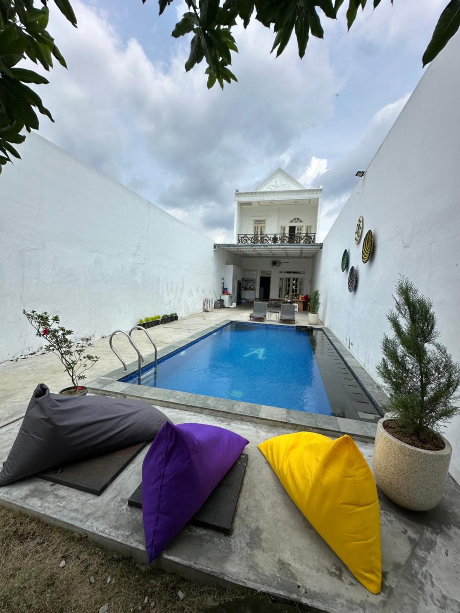 Villa Rumah Putih Jogja Джок'якарта Екстер'єр фото