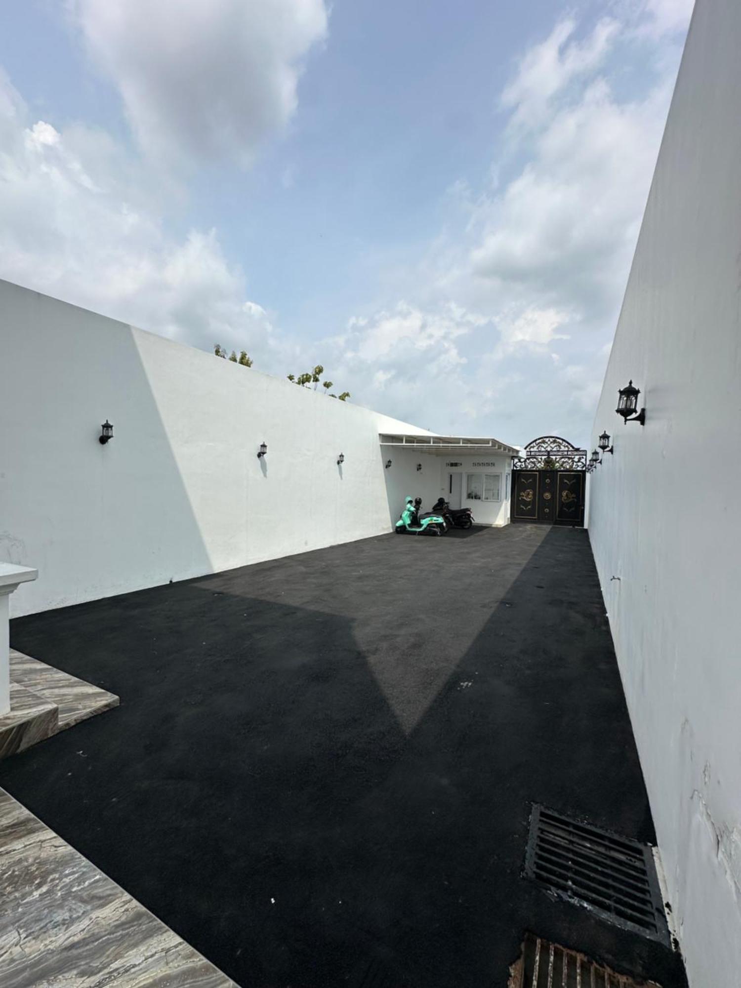 Villa Rumah Putih Jogja Джок'якарта Екстер'єр фото