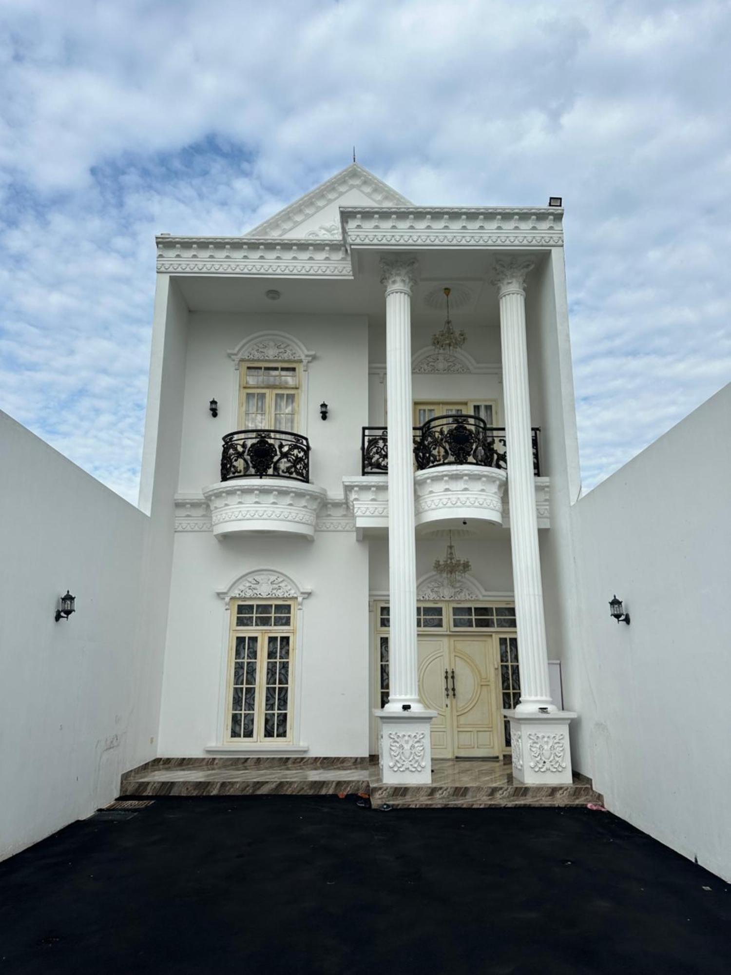 Villa Rumah Putih Jogja Джок'якарта Екстер'єр фото